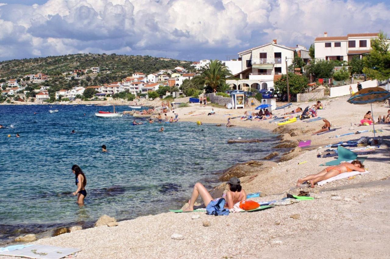 Family Friendly Seaside Apartments Razanj, Rogoznica - 10373 Екстер'єр фото