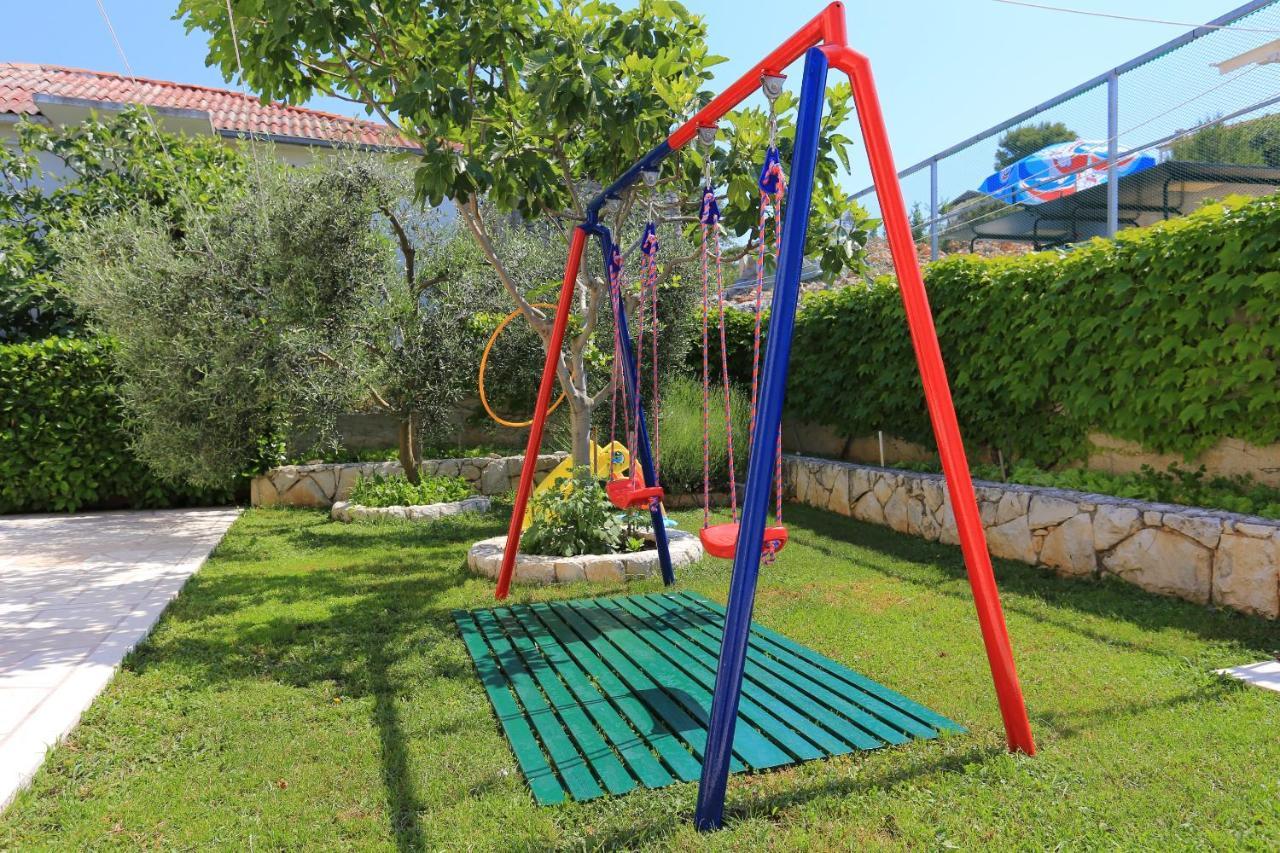 Family Friendly Seaside Apartments Razanj, Rogoznica - 10373 Екстер'єр фото
