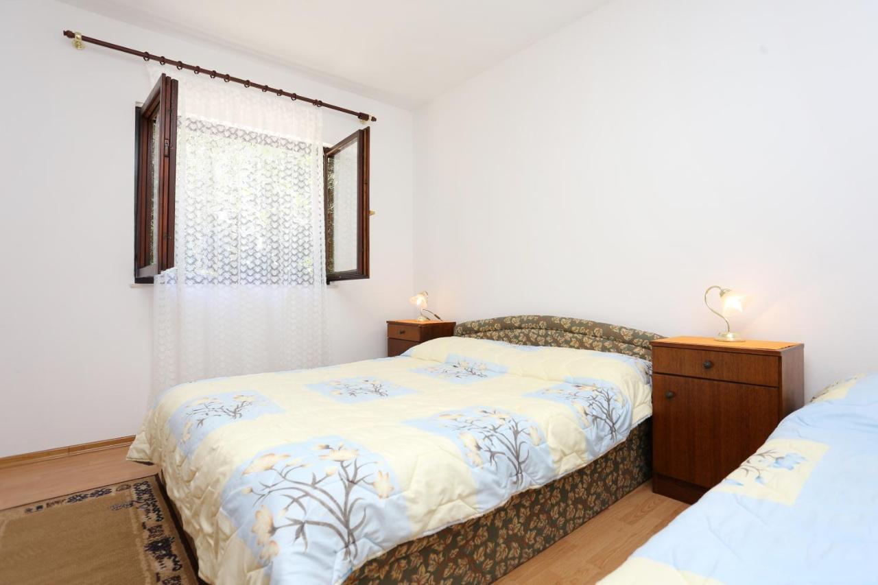 Family Friendly Seaside Apartments Razanj, Rogoznica - 10373 Екстер'єр фото