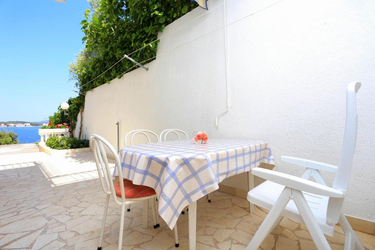 Family Friendly Seaside Apartments Razanj, Rogoznica - 10373 Екстер'єр фото