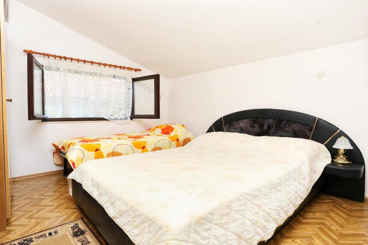 Family Friendly Seaside Apartments Razanj, Rogoznica - 10373 Екстер'єр фото