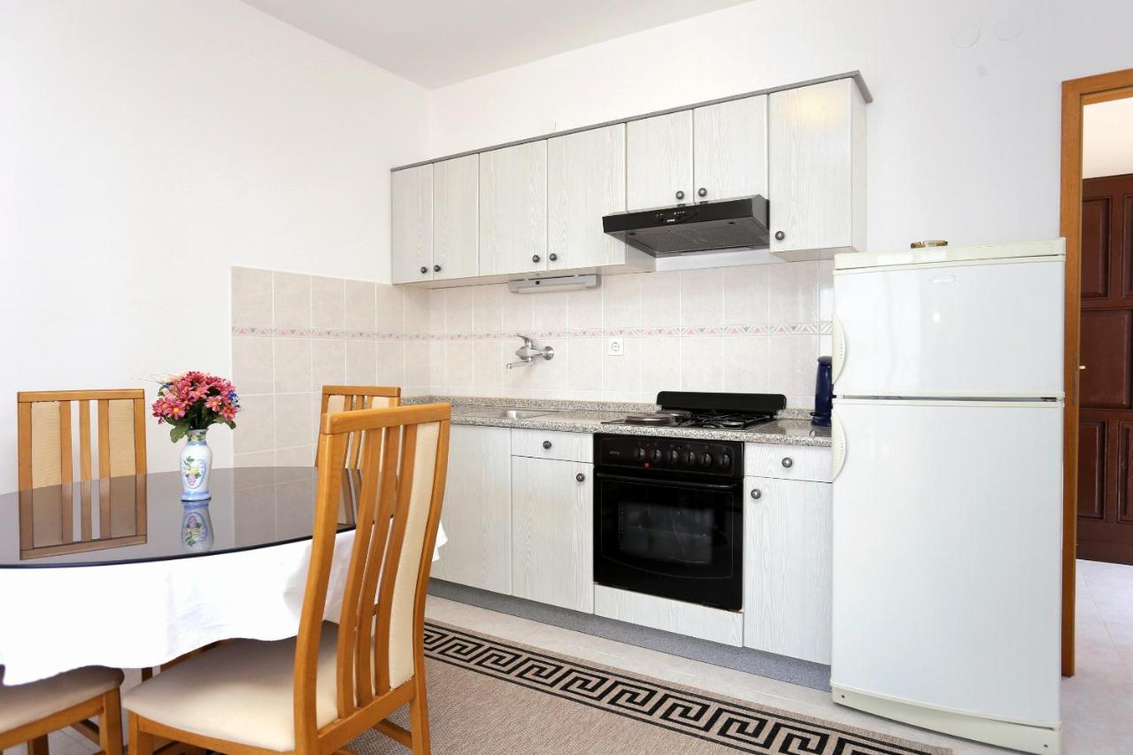 Family Friendly Seaside Apartments Razanj, Rogoznica - 10373 Екстер'єр фото