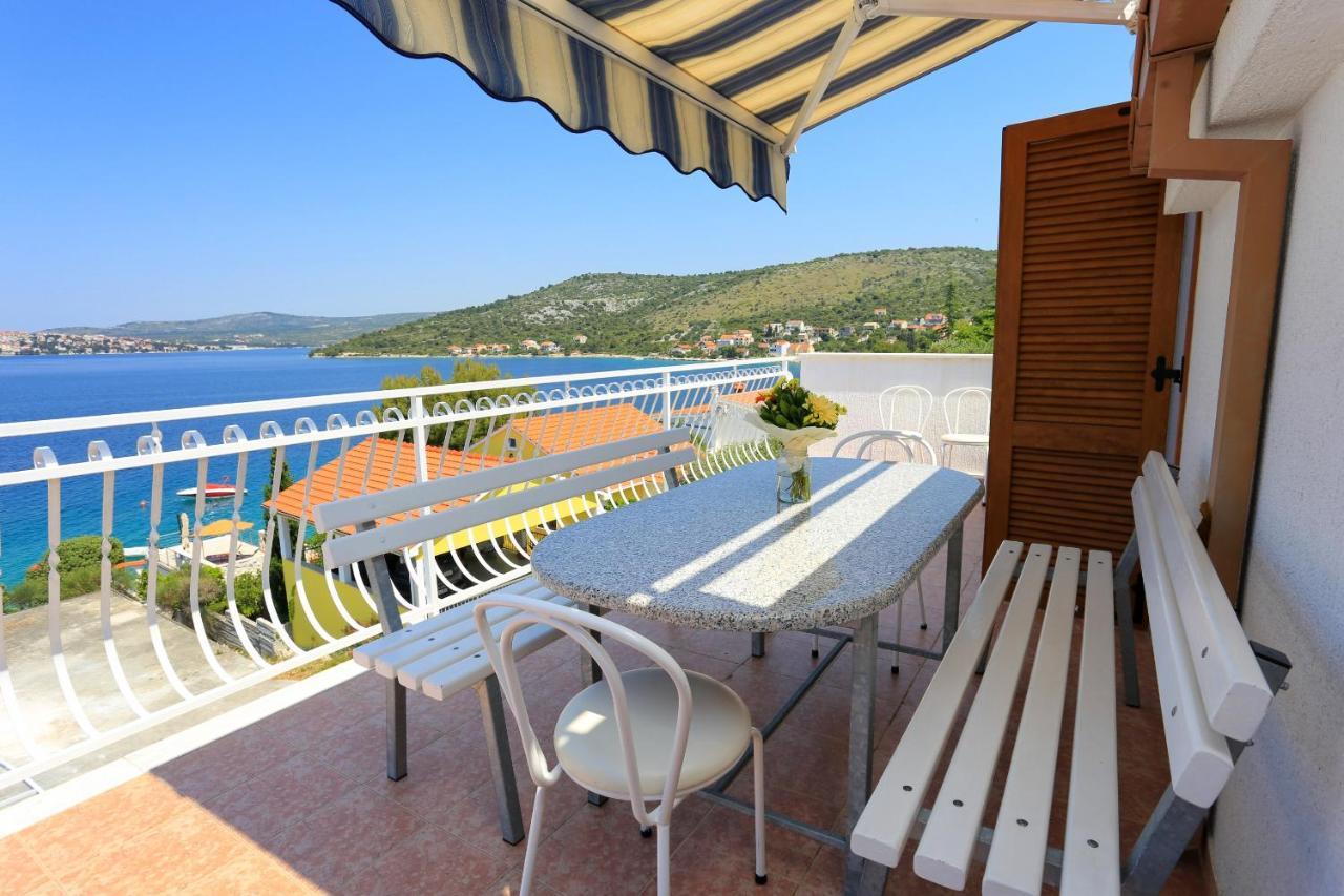 Family Friendly Seaside Apartments Razanj, Rogoznica - 10373 Екстер'єр фото