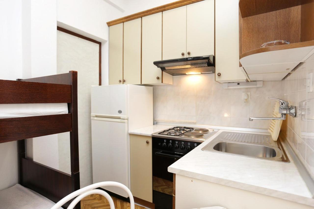 Family Friendly Seaside Apartments Razanj, Rogoznica - 10373 Екстер'єр фото