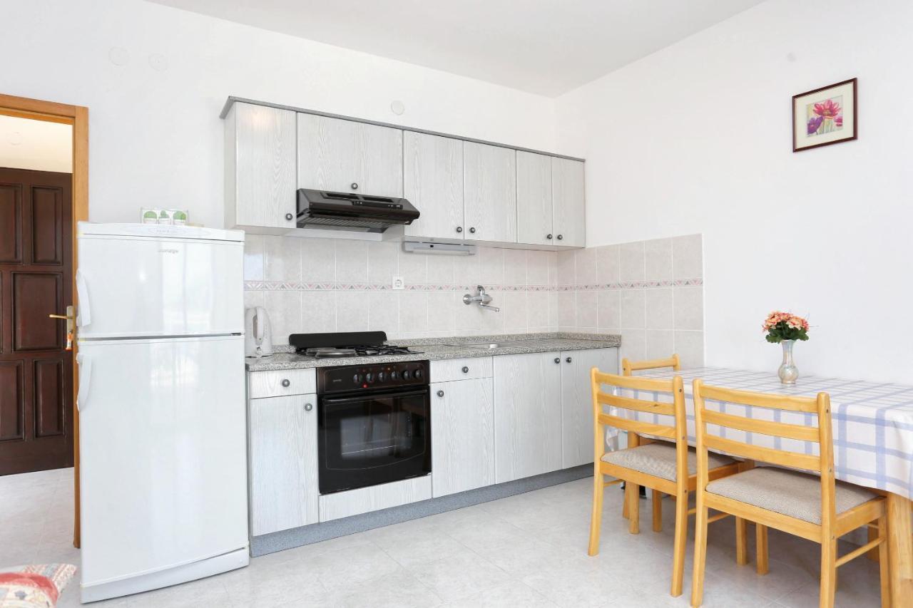 Family Friendly Seaside Apartments Razanj, Rogoznica - 10373 Екстер'єр фото