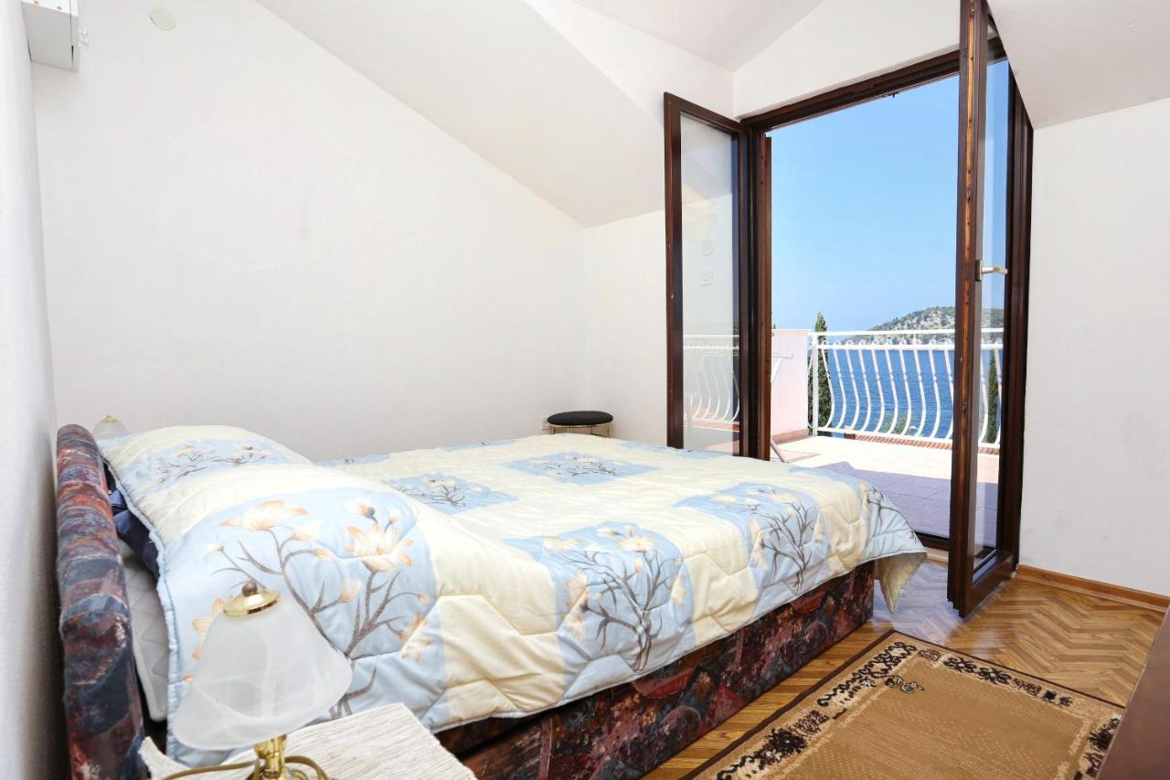 Family Friendly Seaside Apartments Razanj, Rogoznica - 10373 Екстер'єр фото